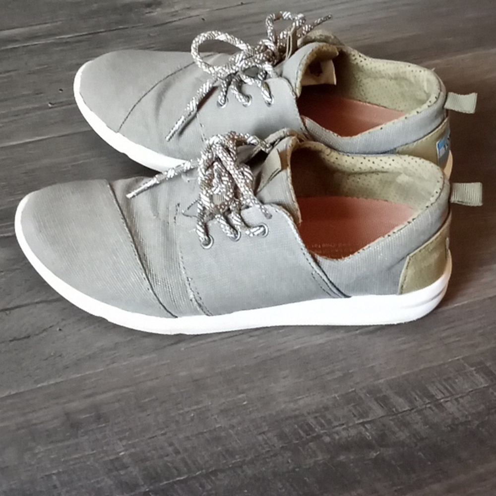 Tom's Shoes